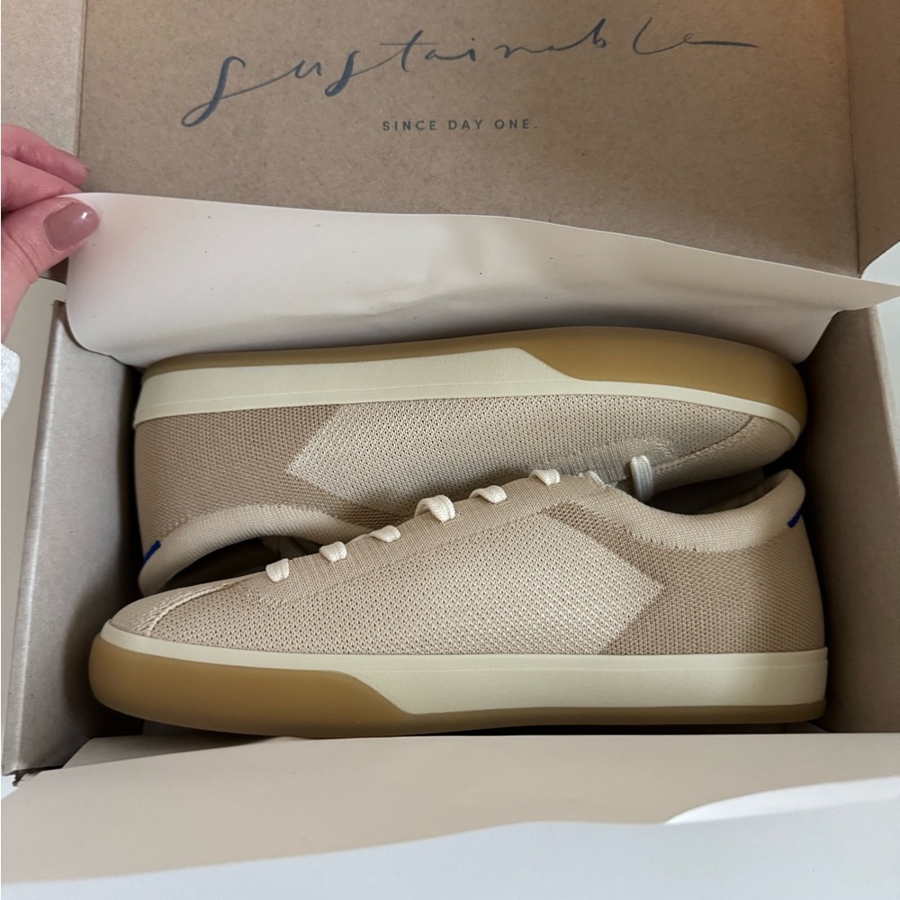 NWT Rothy’s the Lace Up Sneaker in Biscuit/Beige Size 10